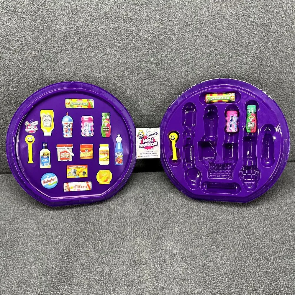 4 Surprise Mini‎ Brands Zuru Series 3 Collector's Case + Mini Market dash Game